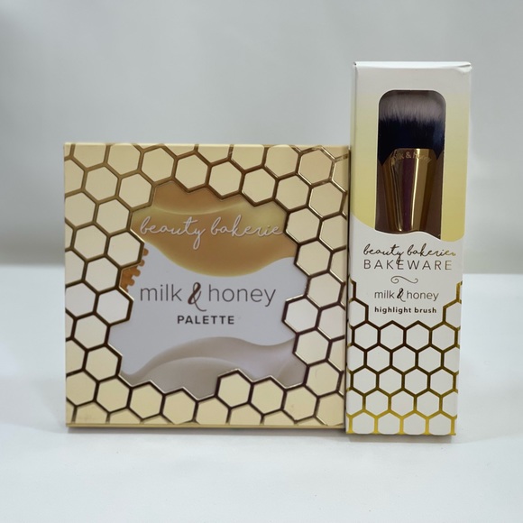 BEAUTY BAKERIE MILK & HONEY HIGHLIGHTING PALETTE & BRUSH - Picture 3 of 10